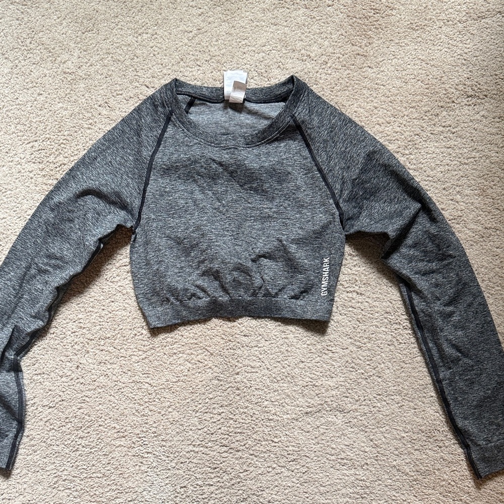Gymshark Charcoal Gray Cropped long sleeve workout shirt
